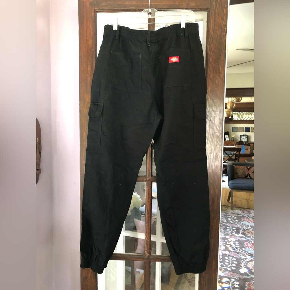 Black cargo Dickies women’s pants XL - brand new.